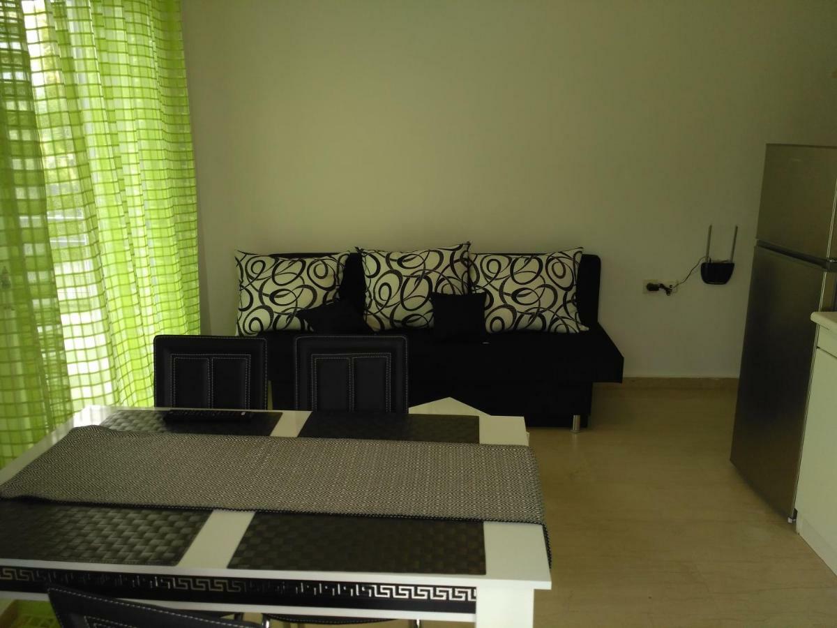Cozy Apartment Peraia Exterior photo
