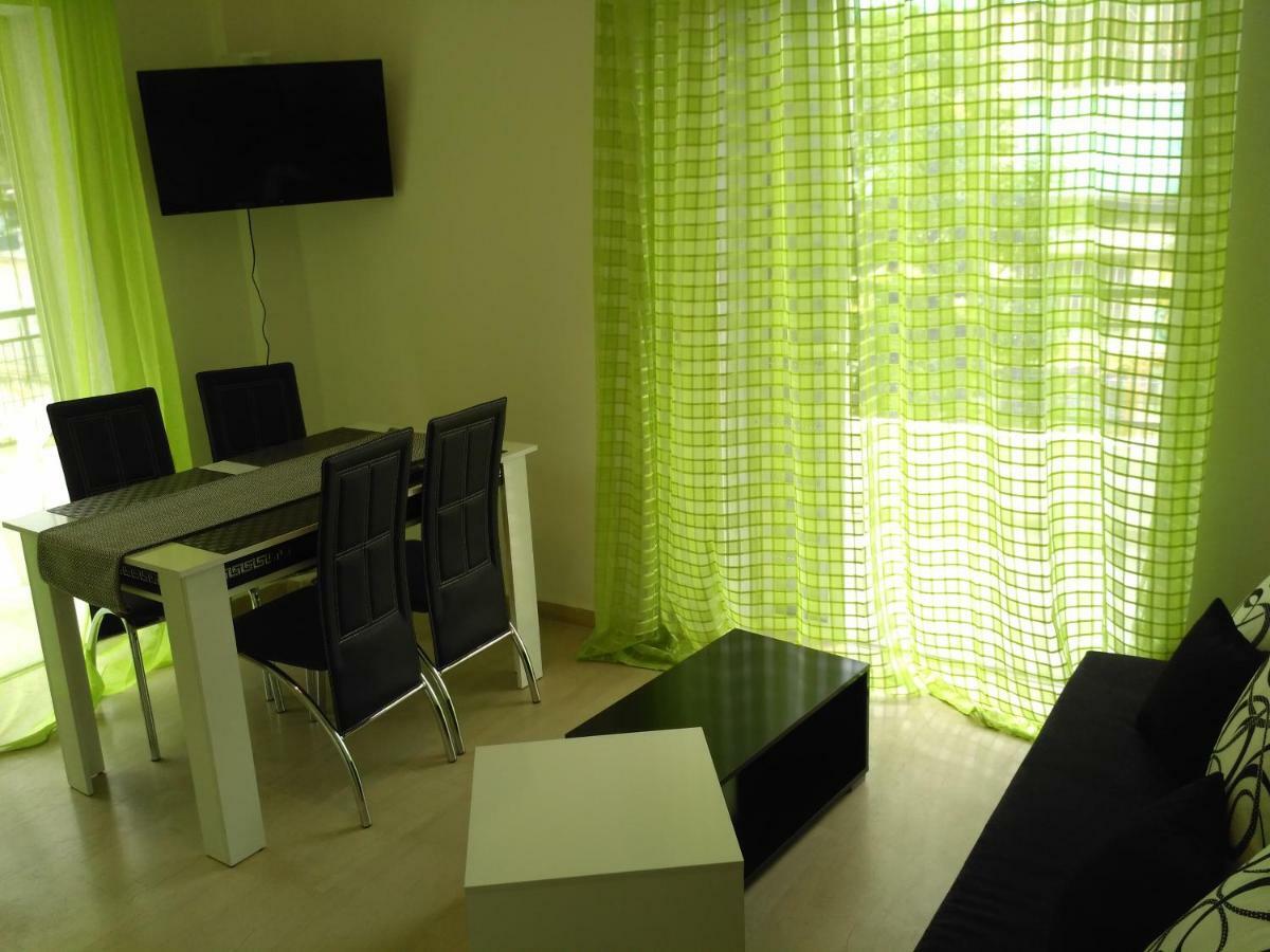Cozy Apartment Peraia Exterior photo