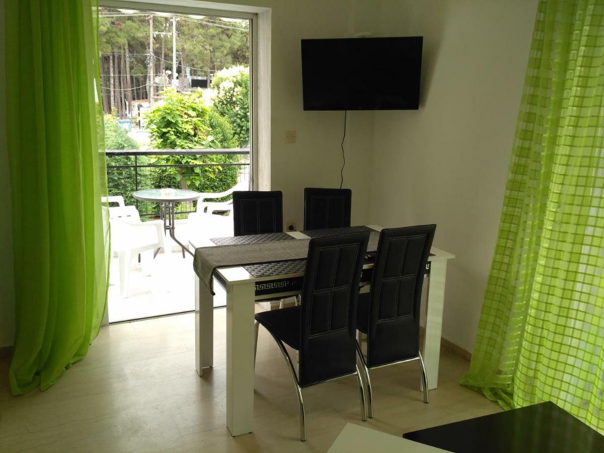 Cozy Apartment Peraia Exterior photo
