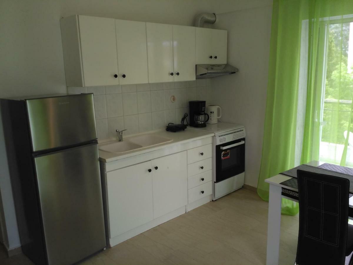 Cozy Apartment Peraia Exterior photo